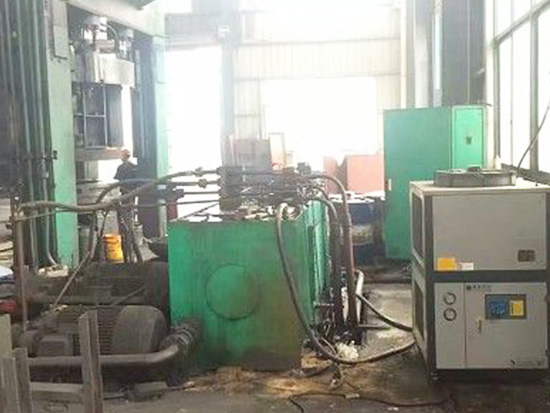 冷水機(jī)組維修